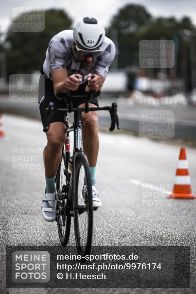 16.08.2026 - KN Förde Triathlon 2026 H.Heesch http://msf.ph/oto/9976174 16.08.2026 11:15:56 Radfahren 331, 385, 421 meine-sportfotos.de