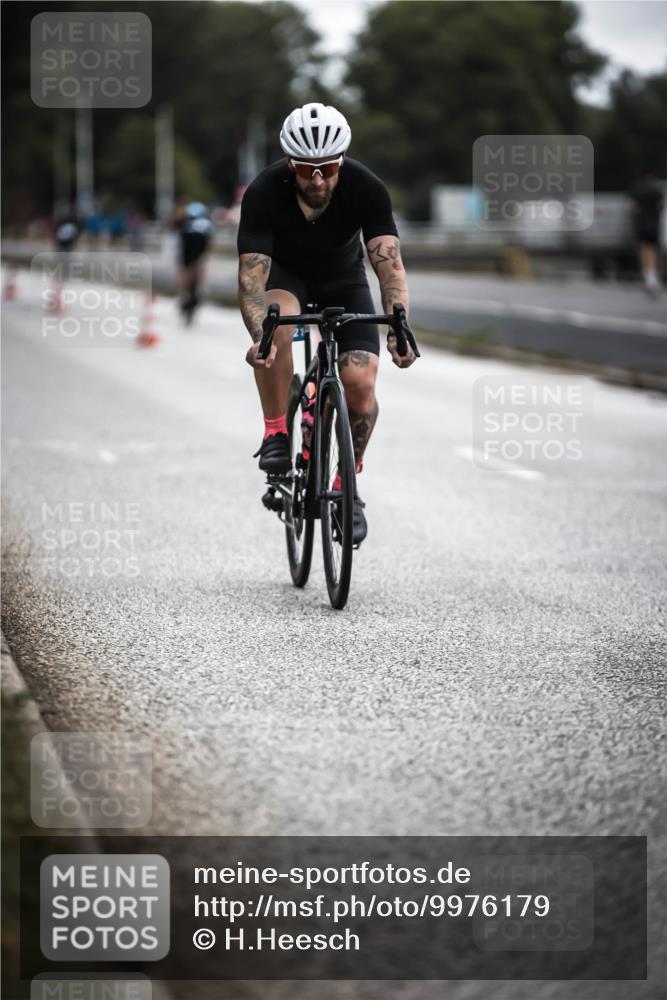 16.08.2026 - KN Förde Triathlon 2026 H.Heesch http://msf.ph/oto/9976179 16.08.2026 11:16:00 Radfahren 421 meine-sportfotos.de
