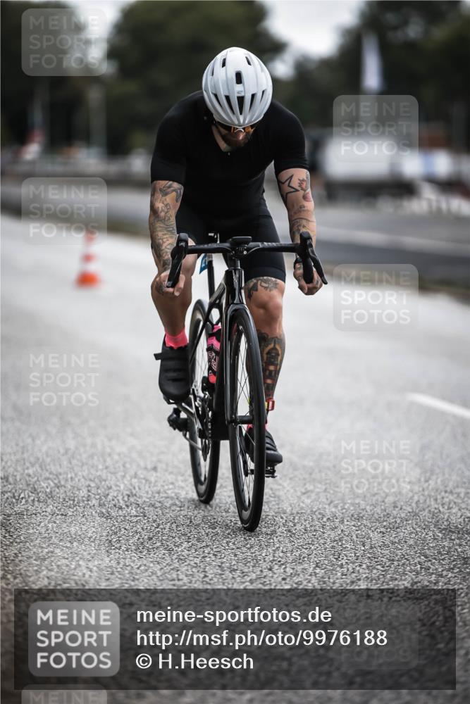 16.08.2026 - KN Förde Triathlon 2026 H.Heesch http://msf.ph/oto/9976188 16.08.2026 11:16:01 Radfahren 421 meine-sportfotos.de