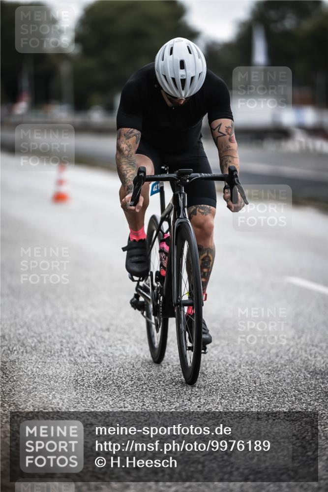 16.08.2026 - KN Förde Triathlon 2026 H.Heesch http://msf.ph/oto/9976189 16.08.2026 11:16:01 Radfahren 421 meine-sportfotos.de