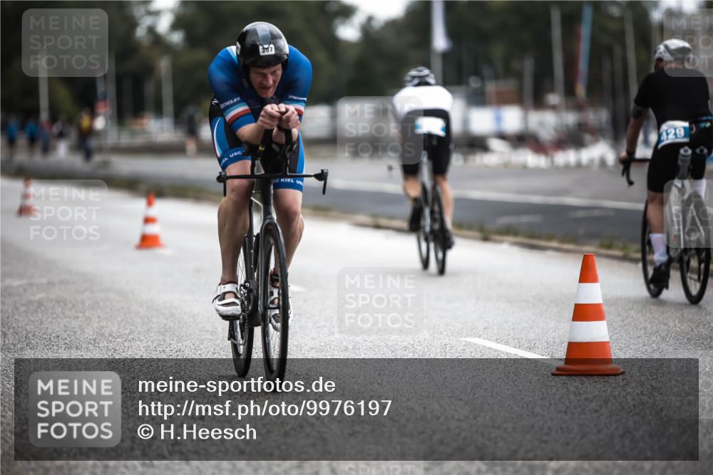 16.08.2026 - KN Förde Triathlon 2026 H.Heesch http://msf.ph/oto/9976197 16.08.2026 11:16:17 Radfahren 307, 339, 384 meine-sportfotos.de