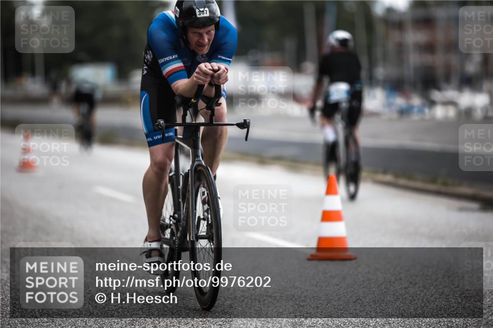 16.08.2026 - KN Förde Triathlon 2026 H.Heesch http://msf.ph/oto/9976202 16.08.2026 11:16:17 Radfahren 307, 339, 384 meine-sportfotos.de