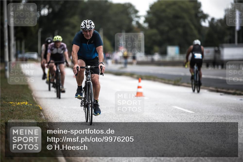 16.08.2026 - KN Förde Triathlon 2026 H.Heesch http://msf.ph/oto/9976205 16.08.2026 11:16:25 Radfahren 351, 360, 406, 413, 428, 801 meine-sportfotos.de