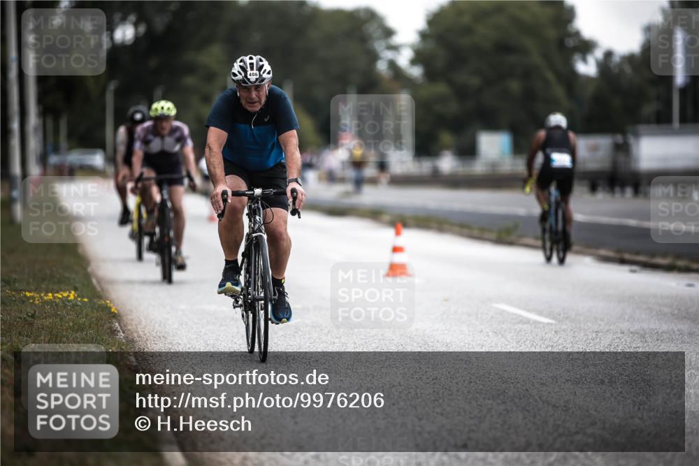 16.08.2026 - KN Förde Triathlon 2026 H.Heesch http://msf.ph/oto/9976206 16.08.2026 11:16:25 Radfahren 351, 360, 406, 413, 428, 801 meine-sportfotos.de