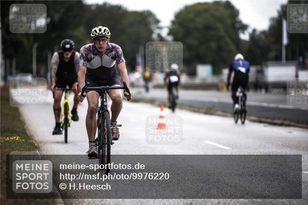 16.08.2026 - KN Förde Triathlon 2026 H.Heesch http://msf.ph/oto/9976220 16.08.2026 11:16:27 Radfahren 360, 406, 413, 801 meine-sportfotos.de