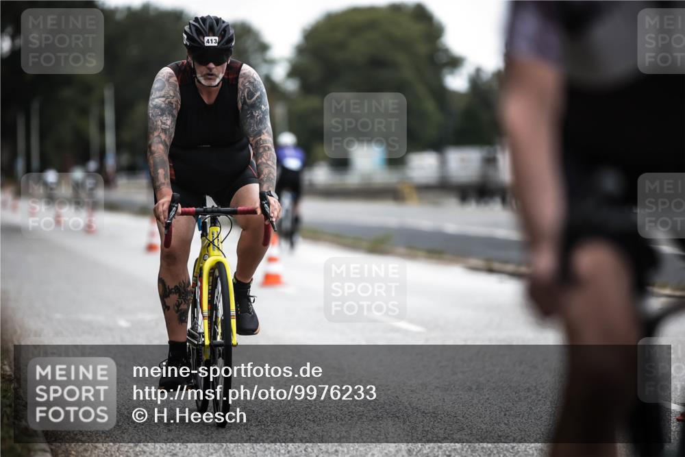 16.08.2026 - KN Förde Triathlon 2026 H.Heesch http://msf.ph/oto/9976233 16.08.2026 11:16:28 Radfahren 354, 360, 406, 413, 801 meine-sportfotos.de