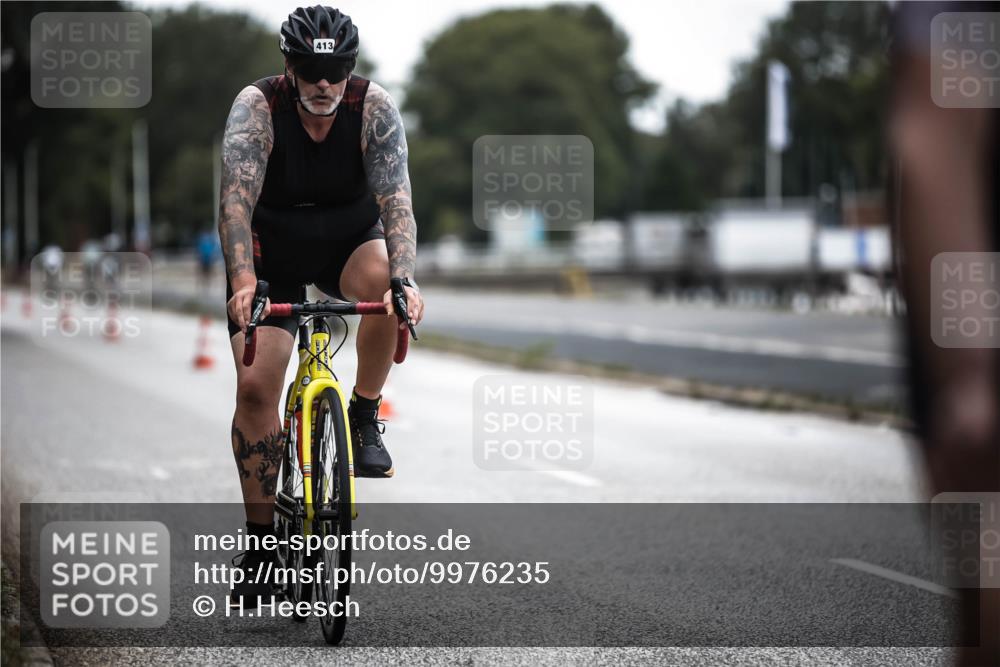 16.08.2026 - KN Förde Triathlon 2026 H.Heesch http://msf.ph/oto/9976235 16.08.2026 11:16:28 Radfahren 354, 360, 406, 413, 801 meine-sportfotos.de