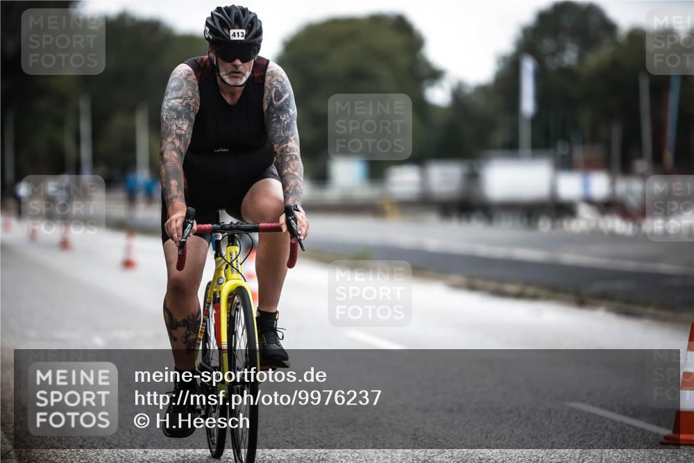 16.08.2026 - KN Förde Triathlon 2026 H.Heesch http://msf.ph/oto/9976237 16.08.2026 11:16:28 Radfahren 354, 360, 406, 413, 801 meine-sportfotos.de