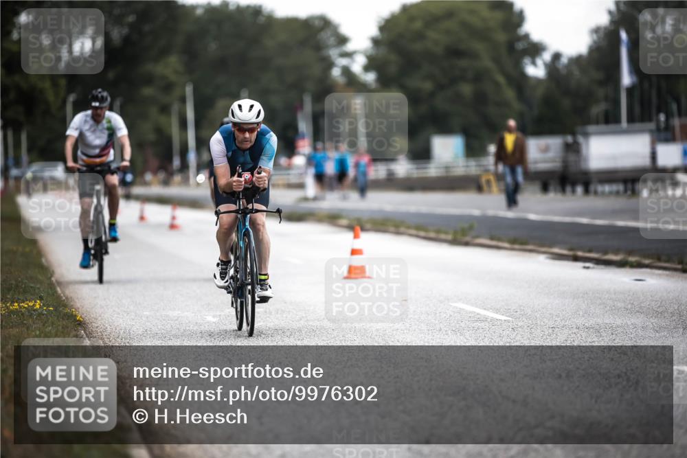 16.08.2026 - KN Förde Triathlon 2026 H.Heesch http://msf.ph/oto/9976302 16.08.2026 11:16:58 Radfahren 328, 346, 350, 381, 402, 437 meine-sportfotos.de