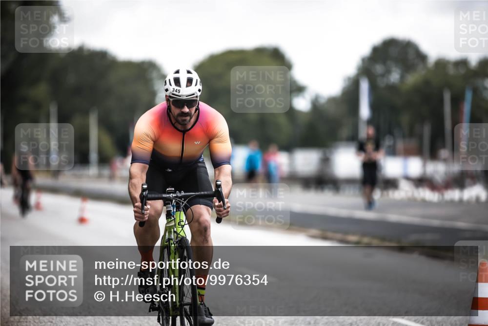 16.08.2026 - KN Förde Triathlon 2026 H.Heesch http://msf.ph/oto/9976354 16.08.2026 11:17:26 Radfahren 322, 345, 349, 371, 432, 804 meine-sportfotos.de