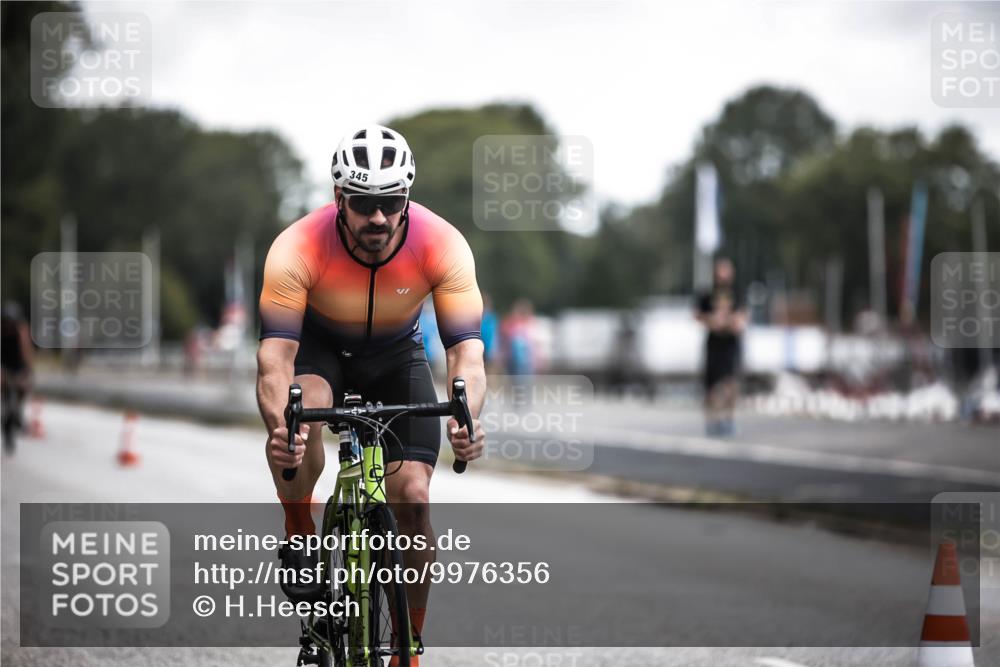 16.08.2026 - KN Förde Triathlon 2026 H.Heesch http://msf.ph/oto/9976356 16.08.2026 11:17:26 Radfahren 322, 345, 349, 371, 432, 804 meine-sportfotos.de
