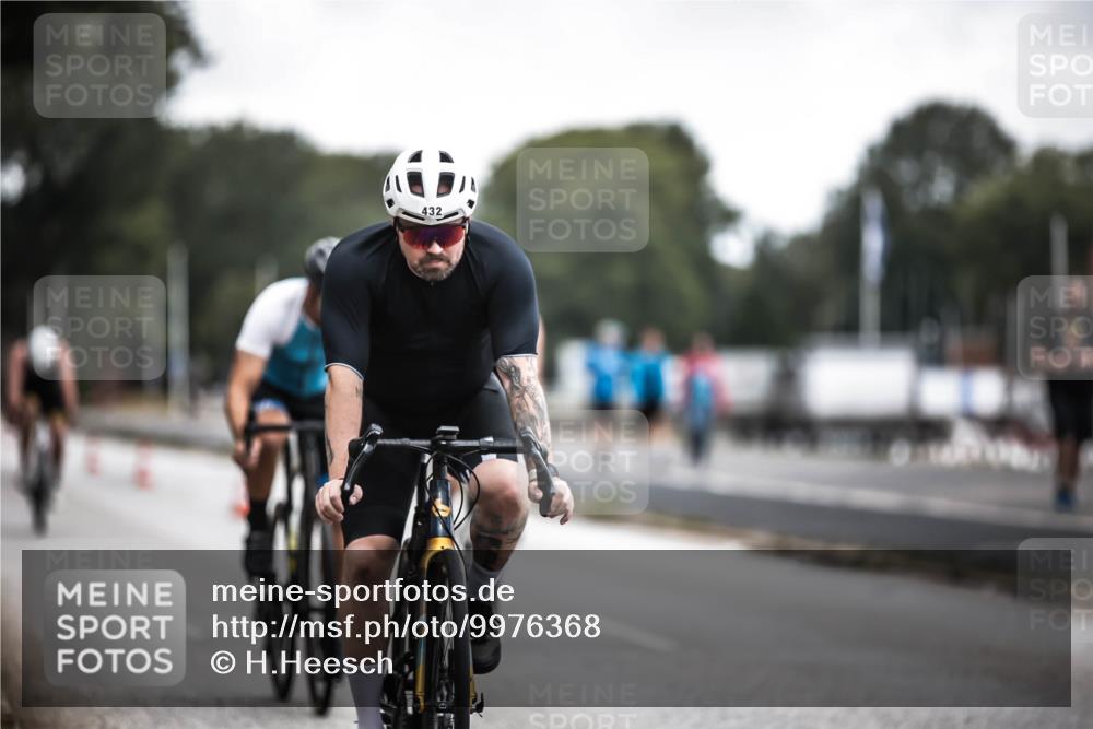 16.08.2026 - KN Förde Triathlon 2026 H.Heesch http://msf.ph/oto/9976368 16.08.2026 11:17:29 Radfahren 322, 345, 349, 358, 371, 382, 432, 435, 804 meine-sportfotos.de