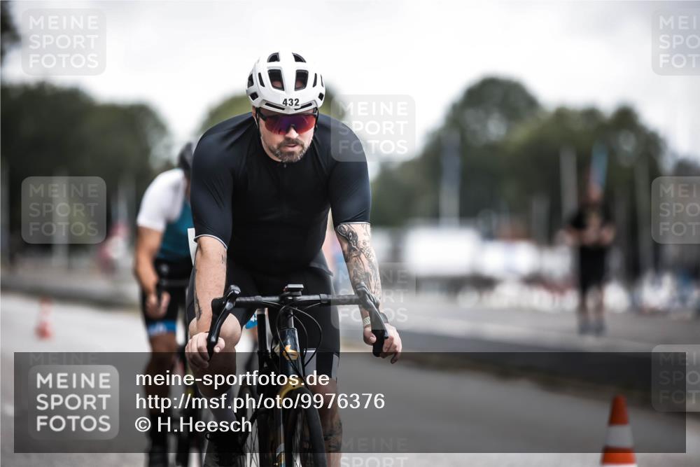 16.08.2026 - KN Förde Triathlon 2026 H.Heesch http://msf.ph/oto/9976376 16.08.2026 11:17:30 Radfahren 322, 349, 358, 382, 432, 435, 804 meine-sportfotos.de