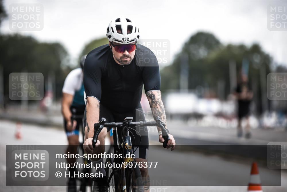 16.08.2026 - KN Förde Triathlon 2026 H.Heesch http://msf.ph/oto/9976377 16.08.2026 11:17:30 Radfahren 322, 349, 358, 382, 432, 435, 804 meine-sportfotos.de