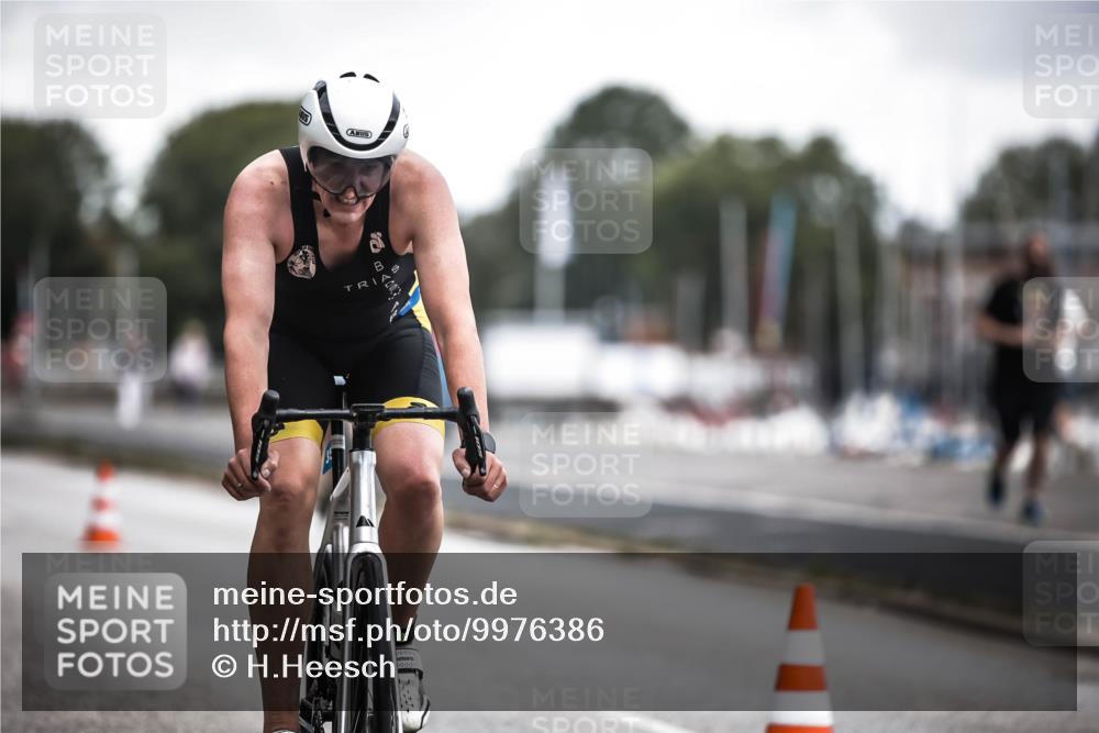 16.08.2026 - KN Förde Triathlon 2026 H.Heesch http://msf.ph/oto/9976386 16.08.2026 11:17:33 Radfahren 322, 358, 359, 382, 417, 432, 435, 804 meine-sportfotos.de