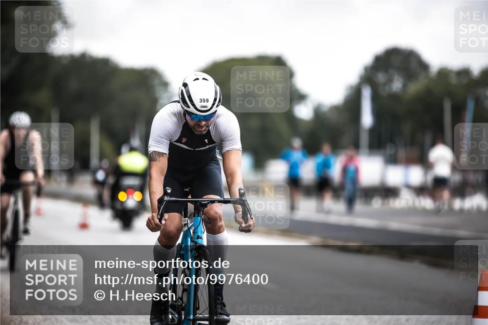 16.08.2026 - KN Förde Triathlon 2026 H.Heesch http://msf.ph/oto/9976400 16.08.2026 11:17:37 Radfahren 304, 308, 355, 359, 383, 390, 417 meine-sportfotos.de