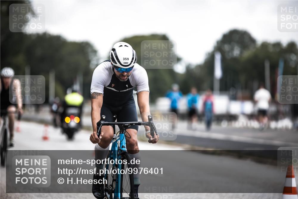 16.08.2026 - KN Förde Triathlon 2026 H.Heesch http://msf.ph/oto/9976401 16.08.2026 11:17:37 Radfahren 304, 308, 355, 359, 383, 390, 417 meine-sportfotos.de