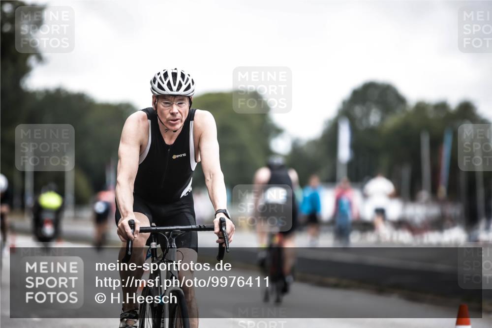16.08.2026 - KN Förde Triathlon 2026 H.Heesch http://msf.ph/oto/9976411 16.08.2026 11:17:39 Radfahren 304, 308, 355, 359, 383, 390, 417 meine-sportfotos.de