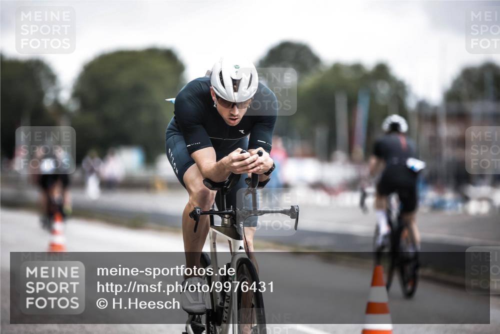 16.08.2026 - KN Förde Triathlon 2026 H.Heesch http://msf.ph/oto/9976431 16.08.2026 11:17:41 Radfahren 304, 308, 318, 355, 383, 390 meine-sportfotos.de