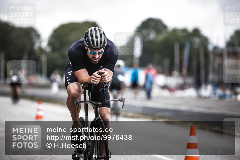 16.08.2026 - KN Förde Triathlon 2026 H.Heesch http://msf.ph/oto/9976438 16.08.2026 11:17:42 Radfahren 304, 308, 318, 355, 383, 390 meine-sportfotos.de
