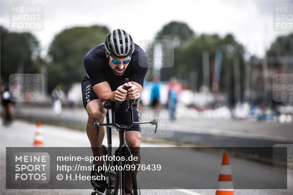 16.08.2026 - KN Förde Triathlon 2026 H.Heesch http://msf.ph/oto/9976439 16.08.2026 11:17:42 Radfahren 304, 308, 318, 355, 383, 390 meine-sportfotos.de