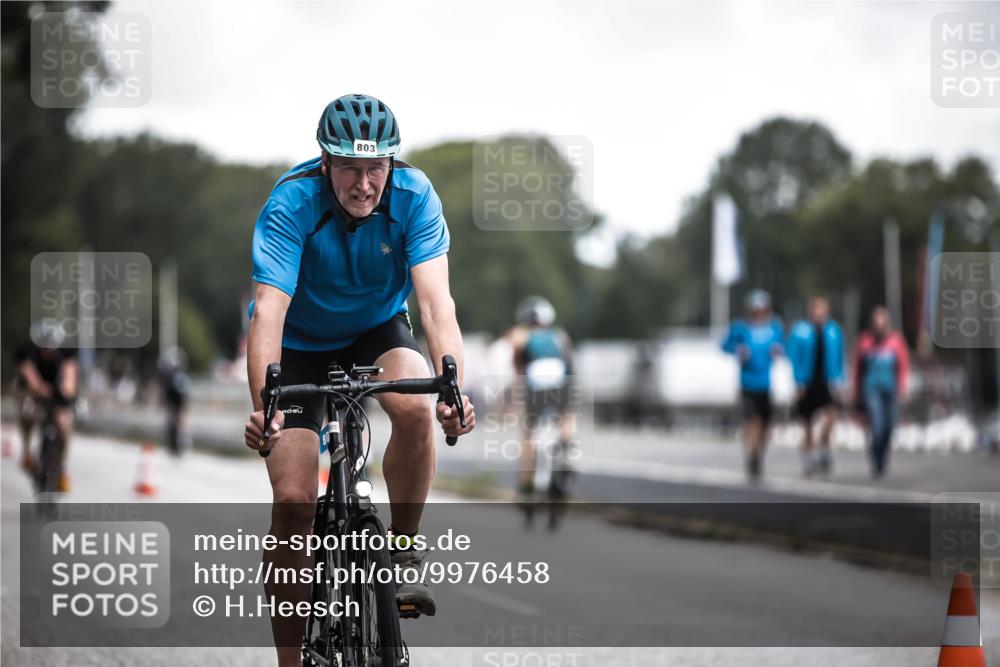 16.08.2026 - KN Förde Triathlon 2026 H.Heesch http://msf.ph/oto/9976458 16.08.2026 11:17:48 Radfahren 306, 317, 318, 330, 367, 396, 803 meine-sportfotos.de