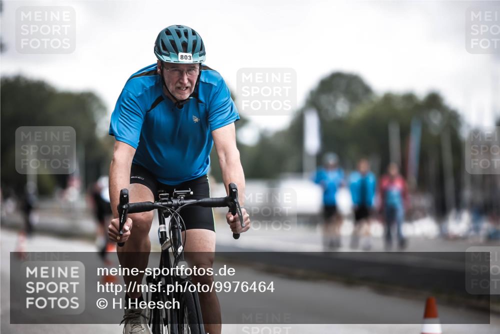 16.08.2026 - KN Förde Triathlon 2026 H.Heesch http://msf.ph/oto/9976464 16.08.2026 11:17:48 Radfahren 306, 317, 318, 330, 367, 396, 803 meine-sportfotos.de