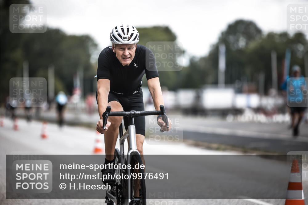 16.08.2026 - KN Förde Triathlon 2026 H.Heesch http://msf.ph/oto/9976491 16.08.2026 11:17:55 Radfahren 301, 311, 314, 330, 367, 378, 396, 802 meine-sportfotos.de
