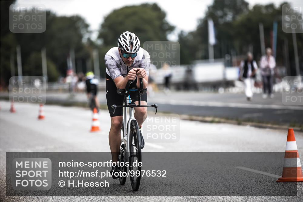 16.08.2026 - KN Förde Triathlon 2026 H.Heesch http://msf.ph/oto/9976532 16.08.2026 11:18:22 Radfahren 302, 404 meine-sportfotos.de