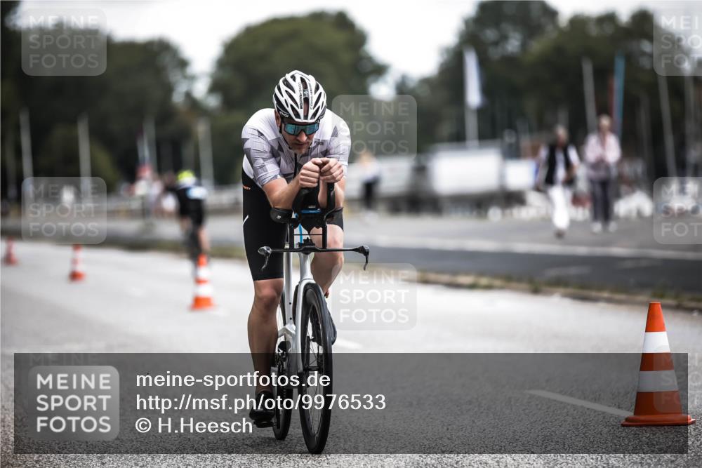 16.08.2026 - KN Förde Triathlon 2026 H.Heesch http://msf.ph/oto/9976533 16.08.2026 11:18:22 Radfahren 302, 404 meine-sportfotos.de