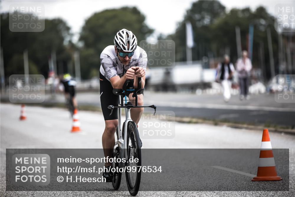16.08.2026 - KN Förde Triathlon 2026 H.Heesch http://msf.ph/oto/9976534 16.08.2026 11:18:22 Radfahren 302, 404 meine-sportfotos.de