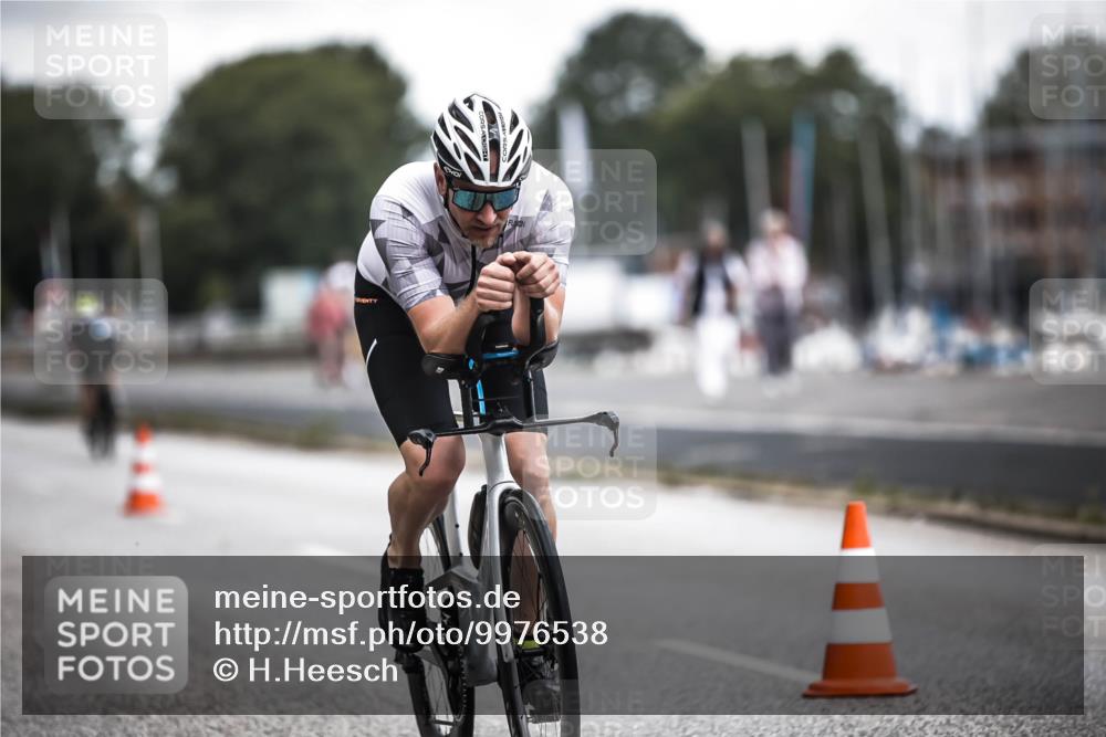 16.08.2026 - KN Förde Triathlon 2026 H.Heesch http://msf.ph/oto/9976538 16.08.2026 11:18:23 Radfahren 302, 404 meine-sportfotos.de
