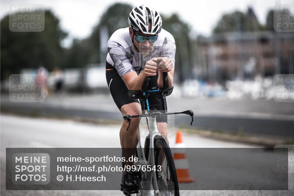 16.08.2026 - KN Förde Triathlon 2026 H.Heesch http://msf.ph/oto/9976543 16.08.2026 11:18:23 Radfahren 302, 404 meine-sportfotos.de