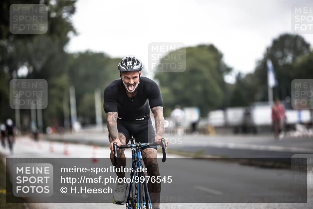 16.08.2026 - KN Förde Triathlon 2026 H.Heesch http://msf.ph/oto/9976545 16.08.2026 11:18:33 Radfahren 414, 441 meine-sportfotos.de
