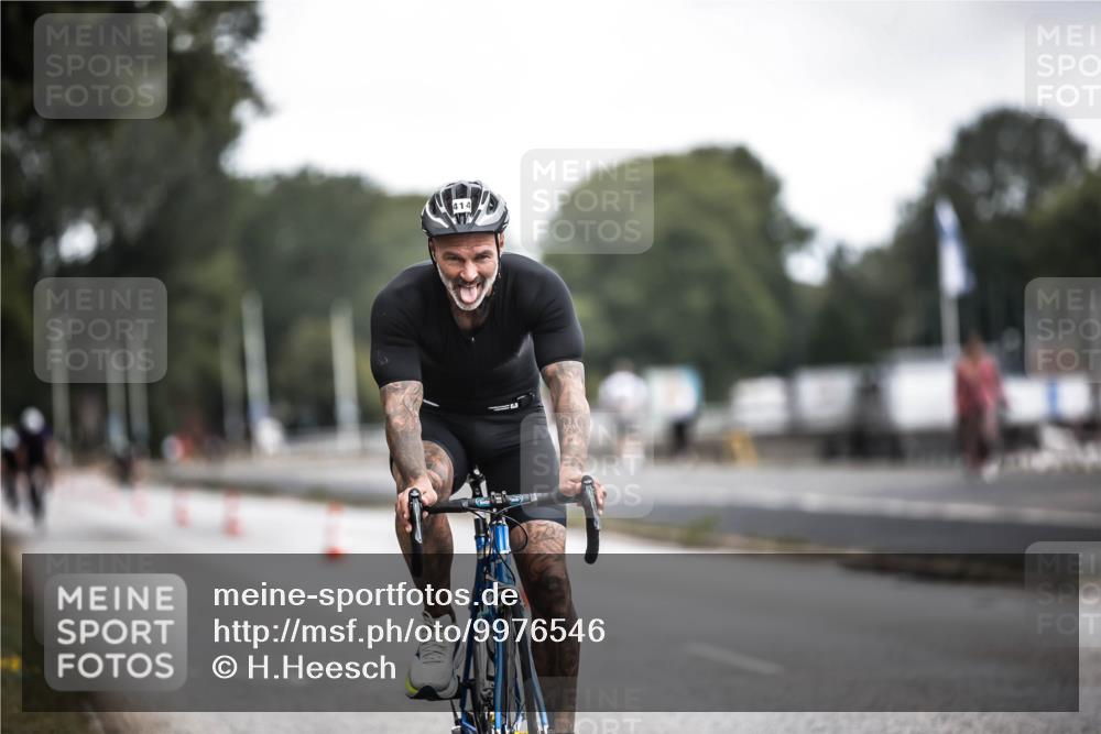 16.08.2026 - KN Förde Triathlon 2026 H.Heesch http://msf.ph/oto/9976546 16.08.2026 11:18:33 Radfahren 414, 441 meine-sportfotos.de
