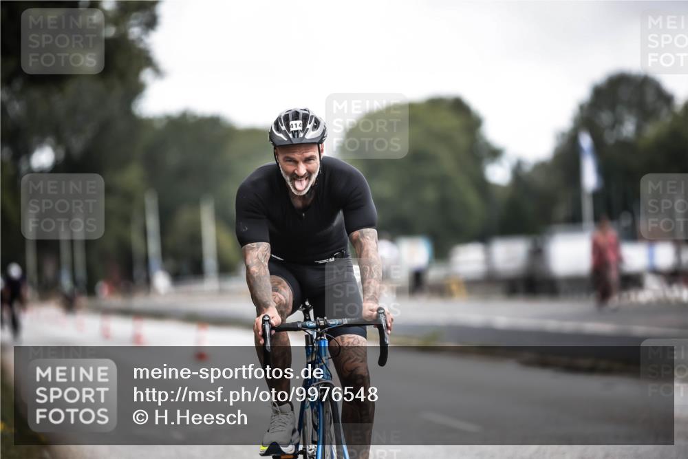 16.08.2026 - KN Förde Triathlon 2026 H.Heesch http://msf.ph/oto/9976548 16.08.2026 11:18:33 Radfahren 414, 441 meine-sportfotos.de