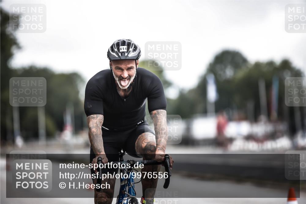 16.08.2026 - KN Förde Triathlon 2026 H.Heesch http://msf.ph/oto/9976556 16.08.2026 11:18:34 Radfahren 348, 414, 441 meine-sportfotos.de