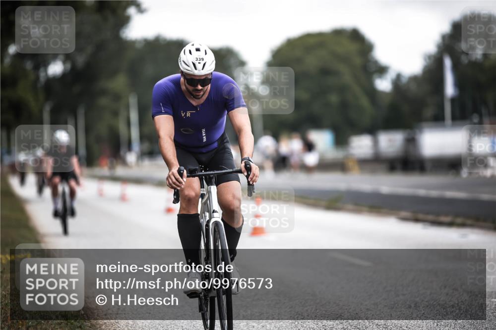 16.08.2026 - KN Förde Triathlon 2026 H.Heesch http://msf.ph/oto/9976573 16.08.2026 11:18:41 Radfahren 338, 339, 348, 353, 429 meine-sportfotos.de