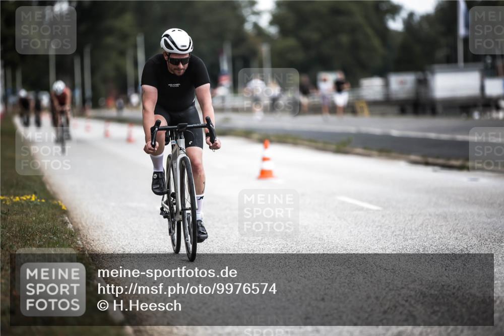 16.08.2026 - KN Förde Triathlon 2026 H.Heesch http://msf.ph/oto/9976574 16.08.2026 11:18:44 Radfahren 338, 339, 354, 429 meine-sportfotos.de