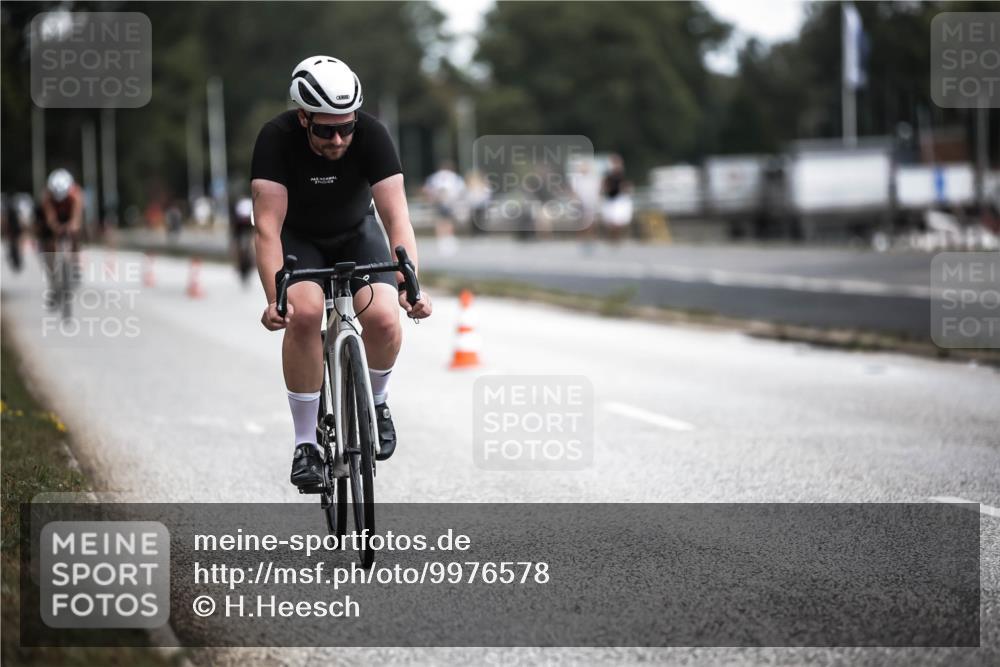 16.08.2026 - KN Förde Triathlon 2026 H.Heesch http://msf.ph/oto/9976578 16.08.2026 11:18:44 Radfahren 338, 339, 354, 429 meine-sportfotos.de