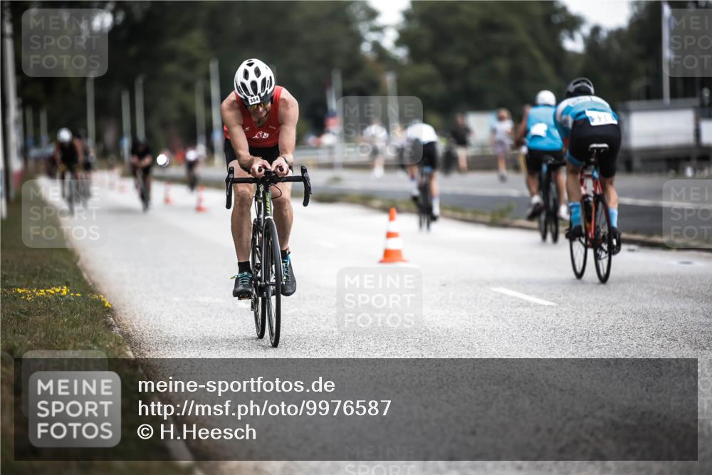 16.08.2026 - KN Förde Triathlon 2026 H.Heesch http://msf.ph/oto/9976587 16.08.2026 11:18:48 Radfahren 354, 429 meine-sportfotos.de