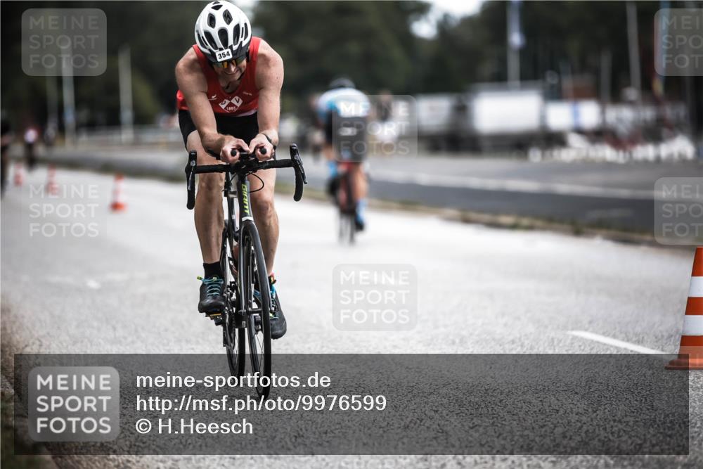 16.08.2026 - KN Förde Triathlon 2026 H.Heesch http://msf.ph/oto/9976599 16.08.2026 11:18:48 Radfahren 354, 429 meine-sportfotos.de