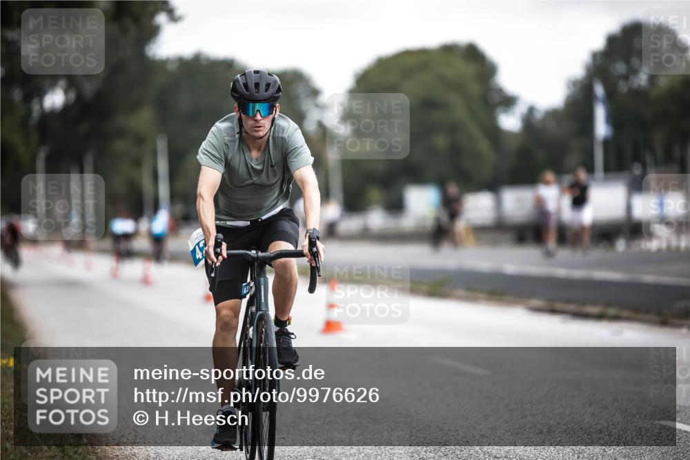 16.08.2026 - KN Förde Triathlon 2026 H.Heesch http://msf.ph/oto/9976626 16.08.2026 11:18:57 Radfahren 310, 312, 356, 384, 425 meine-sportfotos.de