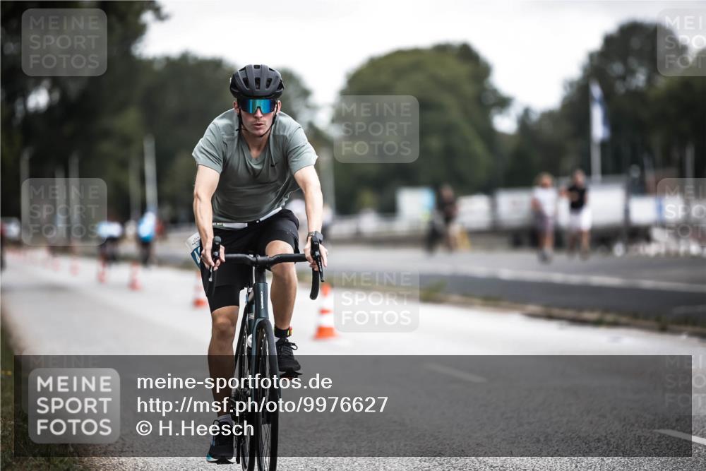16.08.2026 - KN Förde Triathlon 2026 H.Heesch http://msf.ph/oto/9976627 16.08.2026 11:18:57 Radfahren 310, 312, 356, 384, 425 meine-sportfotos.de