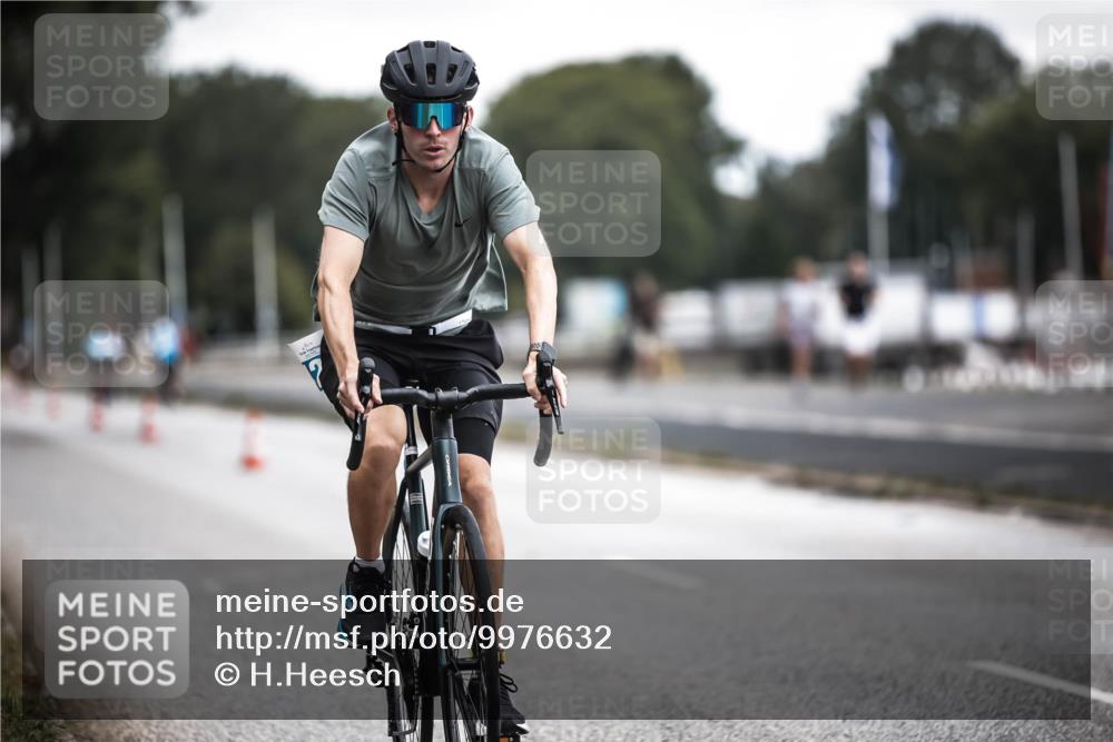 16.08.2026 - KN Förde Triathlon 2026 H.Heesch http://msf.ph/oto/9976632 16.08.2026 11:18:57 Radfahren 310, 312, 356, 384, 425 meine-sportfotos.de