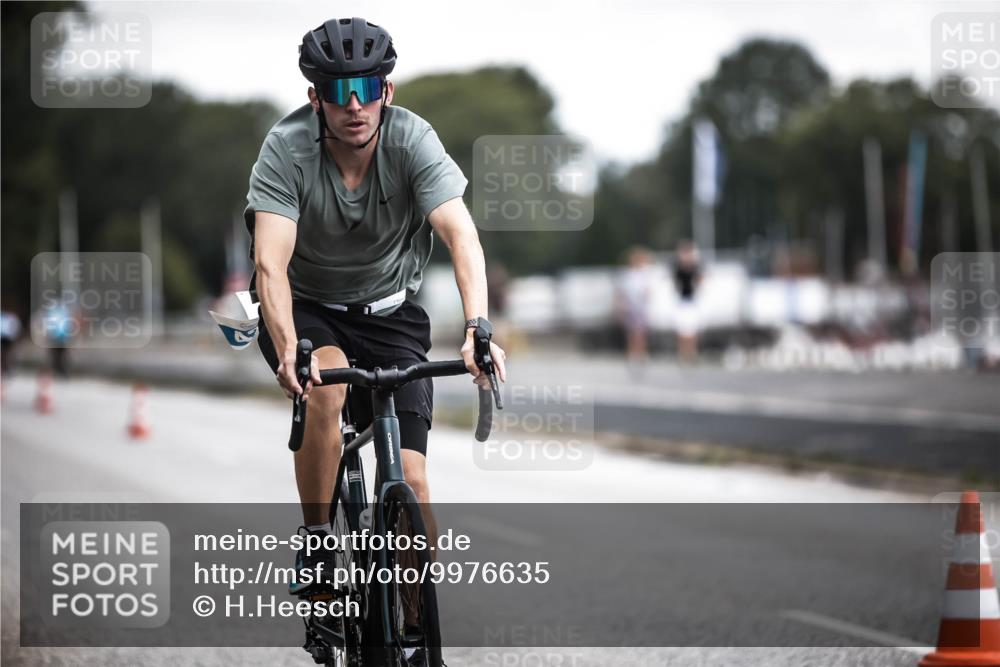 16.08.2026 - KN Förde Triathlon 2026 H.Heesch http://msf.ph/oto/9976635 16.08.2026 11:18:57 Radfahren 310, 312, 356, 384, 425 meine-sportfotos.de
