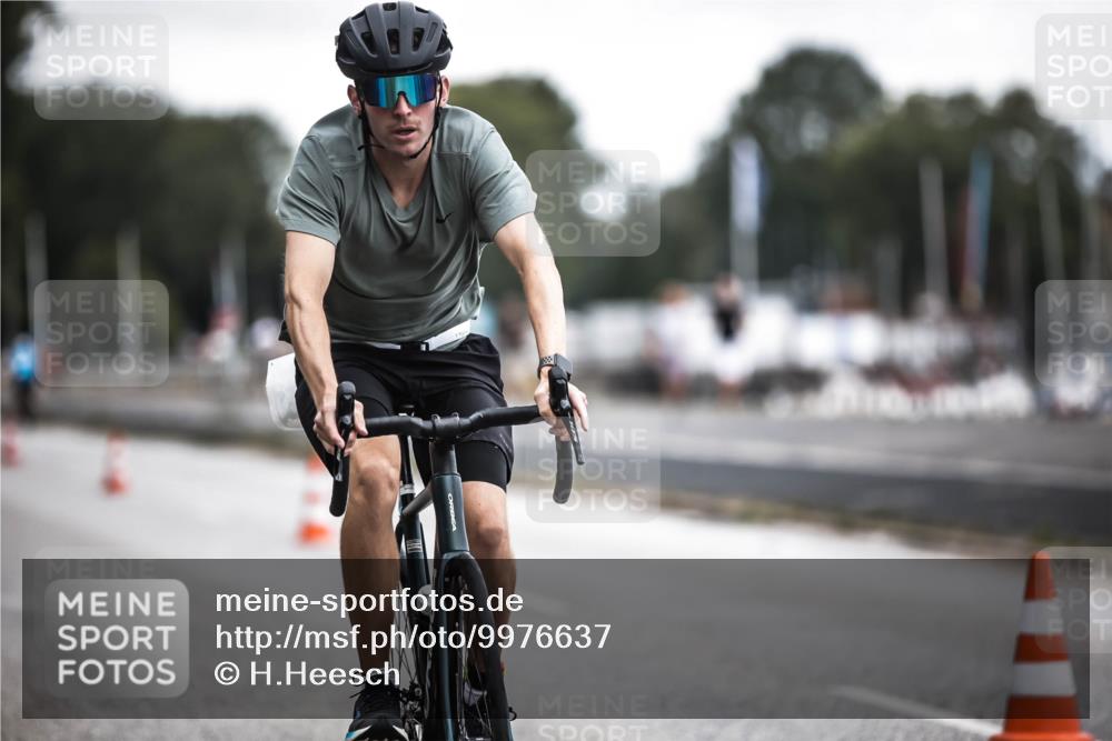 16.08.2026 - KN Förde Triathlon 2026 H.Heesch http://msf.ph/oto/9976637 16.08.2026 11:18:57 Radfahren 310, 312, 356, 384, 425 meine-sportfotos.de