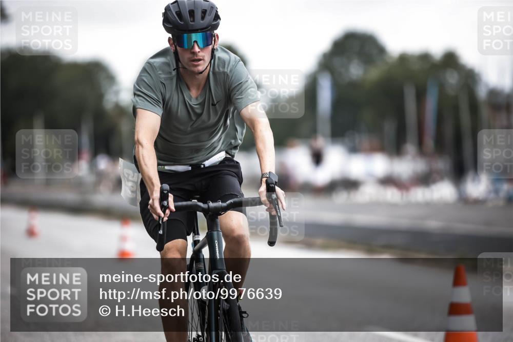 16.08.2026 - KN Förde Triathlon 2026 H.Heesch http://msf.ph/oto/9976639 16.08.2026 11:18:57 Radfahren 310, 312, 356, 384, 425 meine-sportfotos.de