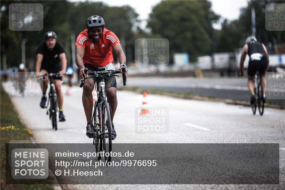 16.08.2026 - KN Förde Triathlon 2026 H.Heesch http://msf.ph/oto/9976695 16.08.2026 11:19:24 Radfahren 305, 305, 351, 377, 801 meine-sportfotos.de