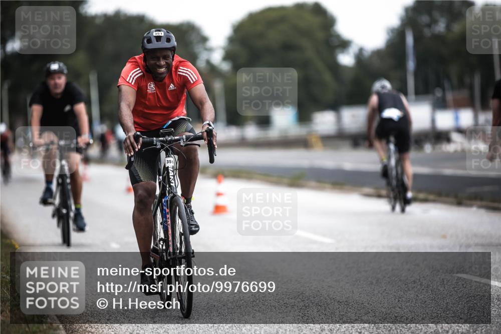 16.08.2026 - KN Förde Triathlon 2026 H.Heesch http://msf.ph/oto/9976699 16.08.2026 11:19:24 Radfahren 305, 305, 351, 377, 801 meine-sportfotos.de